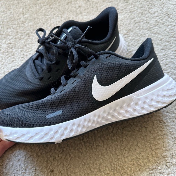 Nike Revolution Woman’s Sneakers - Picture 3 of 6